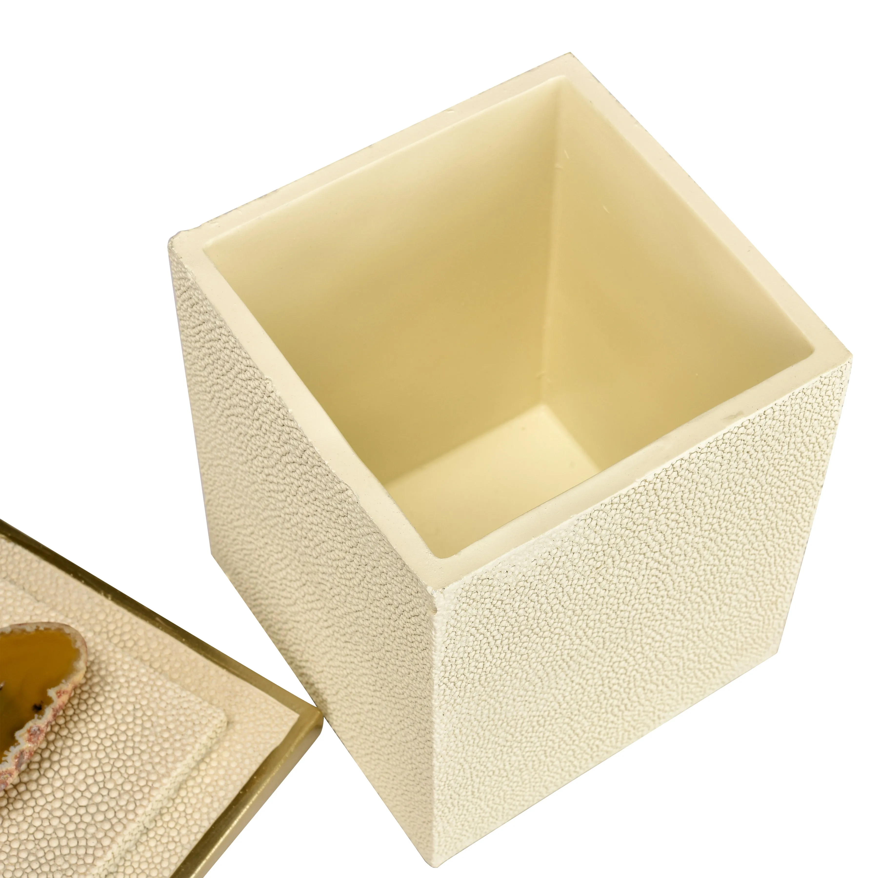 Benner Trays & Bowls