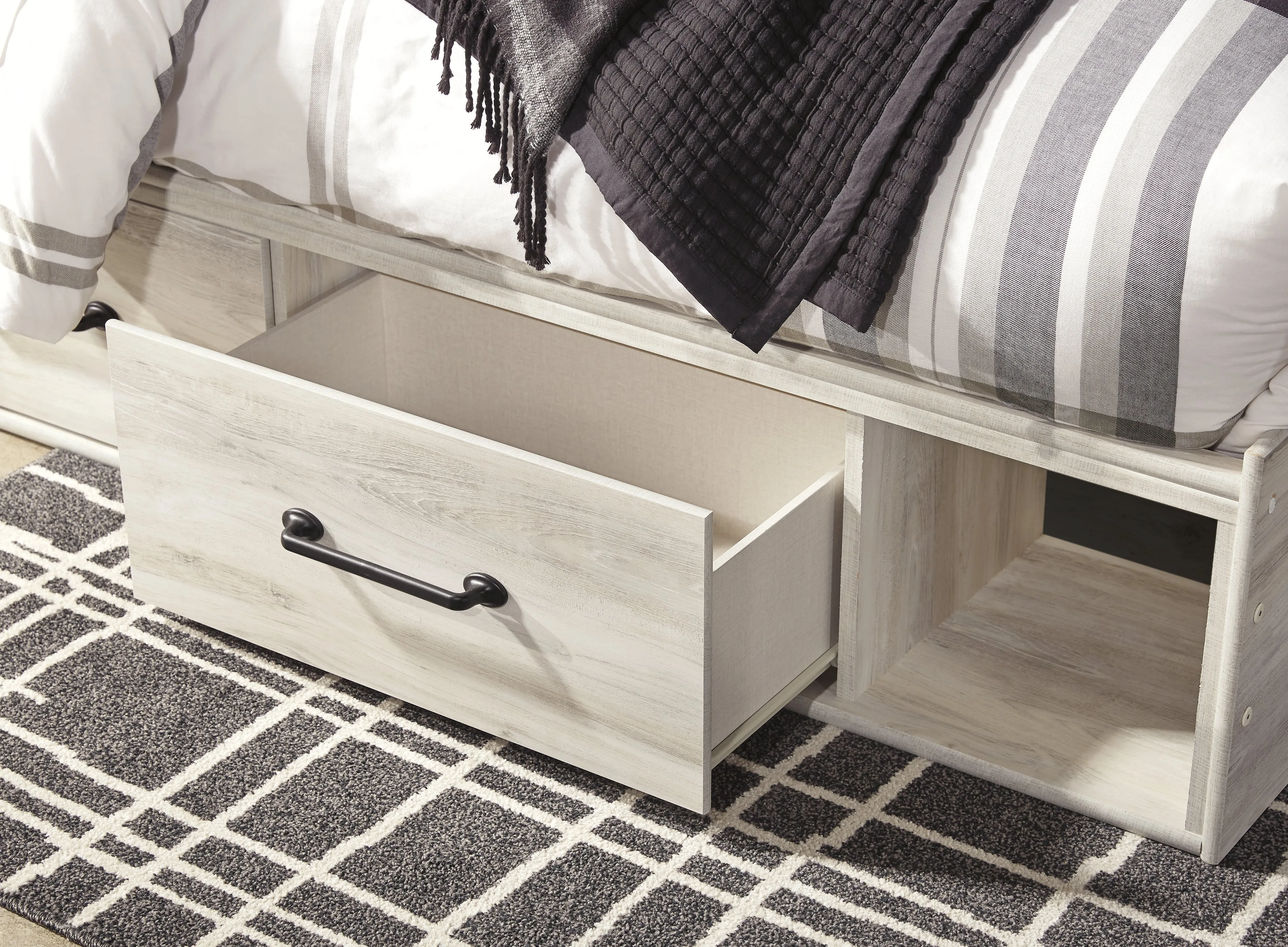 Cambeck Queen Panel Bed with 2 Storage Drawers with Mirrored Dresser and 2 Nightstands in Whitewash