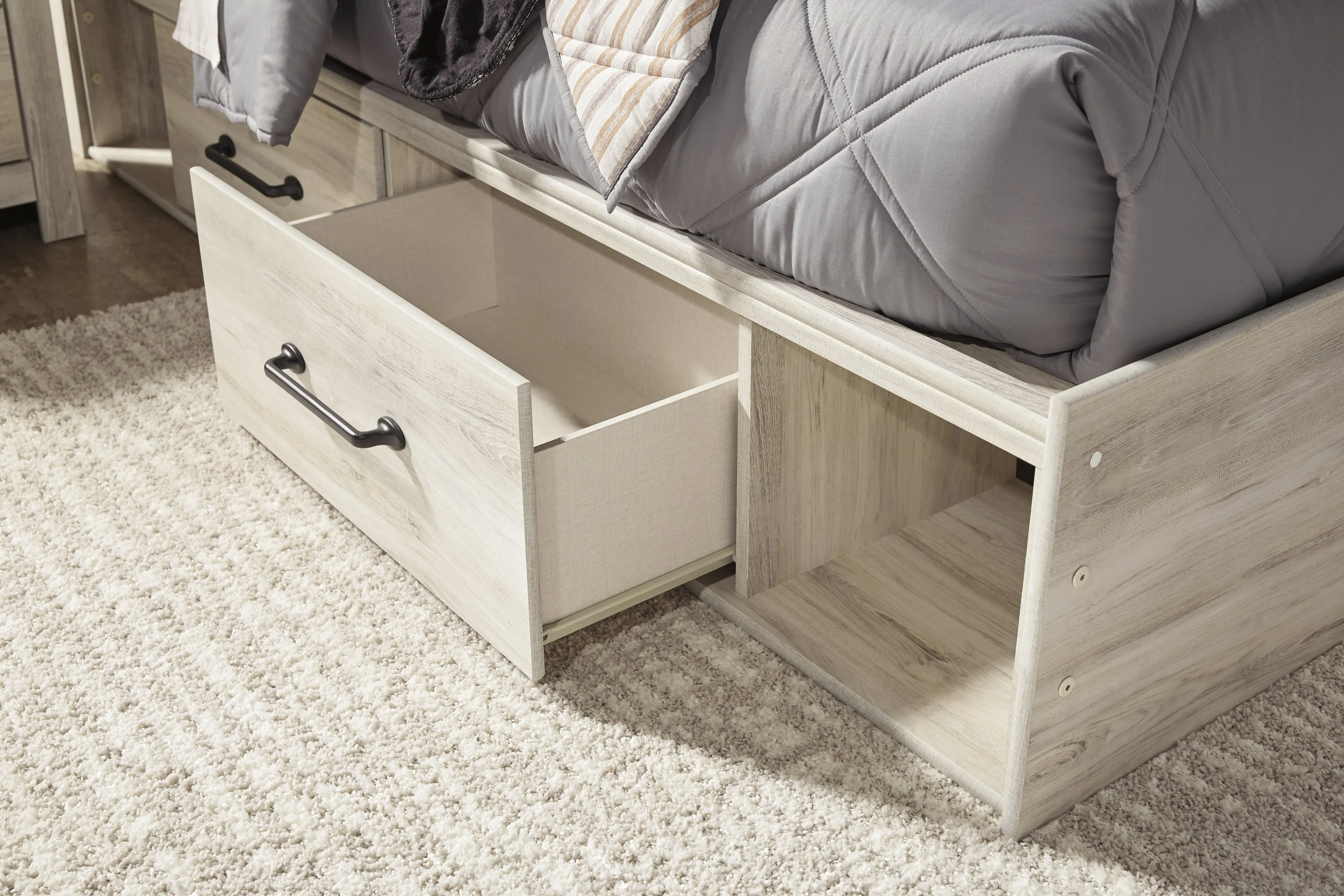 Cambeck Twin Panel Bed with 2 Storage Drawers with Mirrored Dresser, Chest and 2 Nightstands in Whitewash