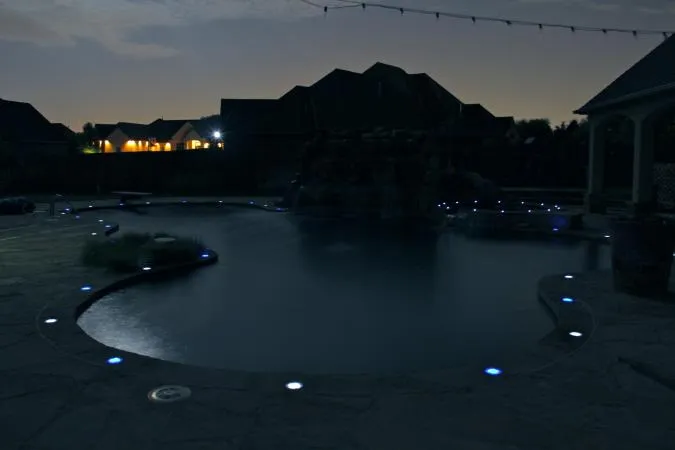 LSP4 - 4" LIGHTED SOLAR PUCK