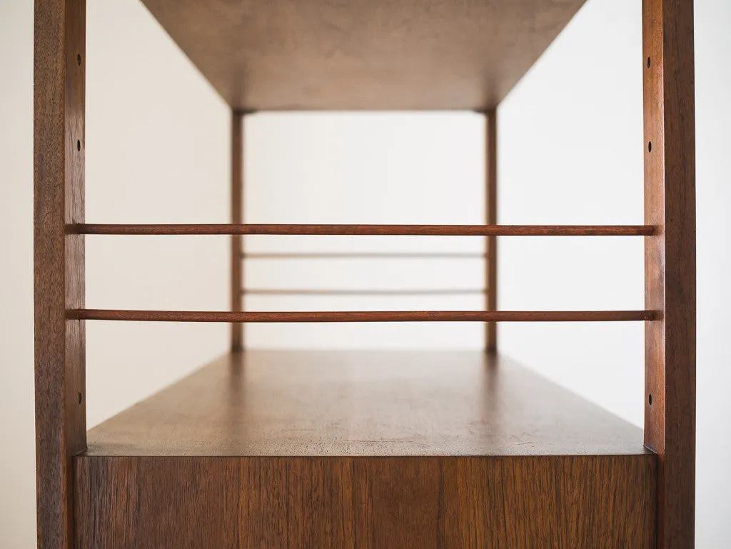 MC Desk Shelf