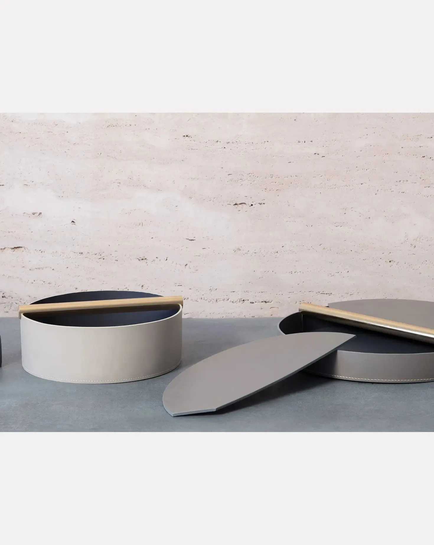 Set of 3 Julie Large Leather Centrepiece Trays